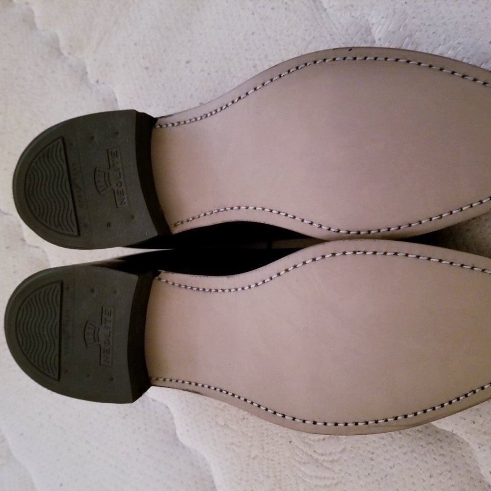 Shoes - Picture 5 of 8